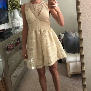 Adelyn Rae Cream woven lace party dress size Small